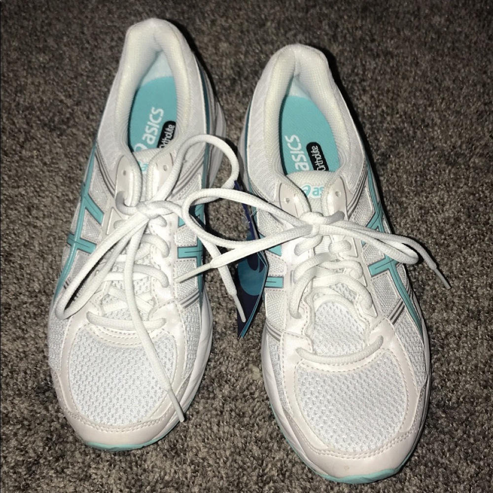 ASICS tennis shoes